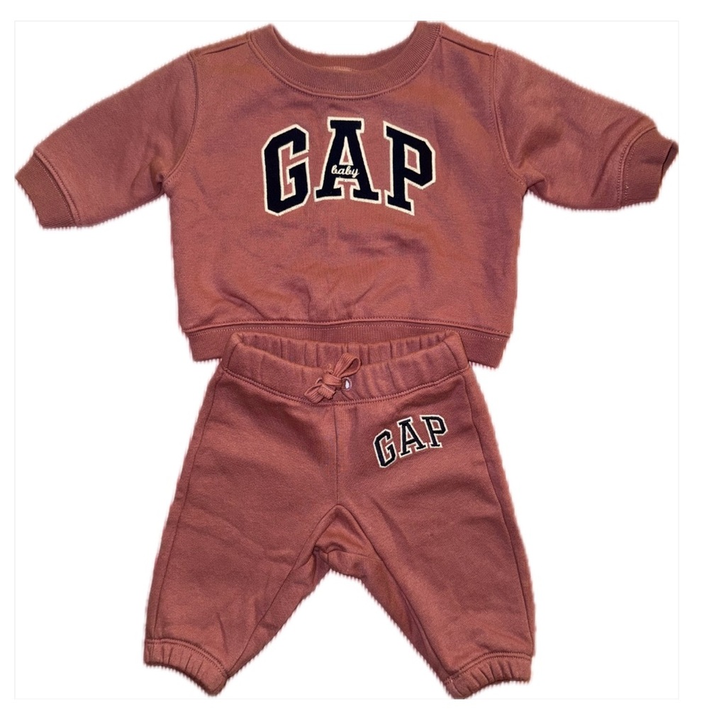 Baby Gap Matching Sweatshirt & Sweatpants Set (0-3M)